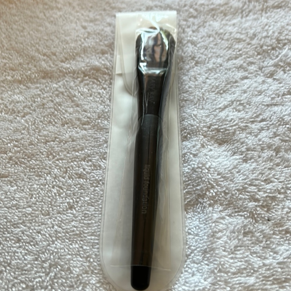 Mary Kay Liquid Foundation Brush